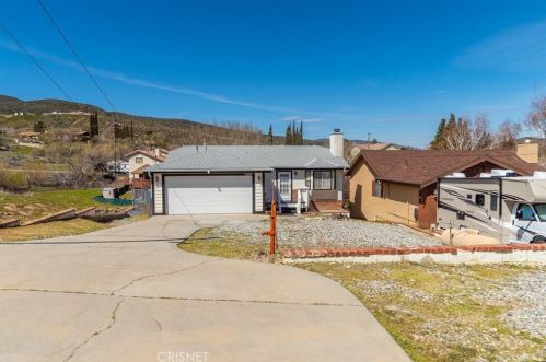 42606 Coolcrest Dr, Leona Valley, CA 93532-1326
