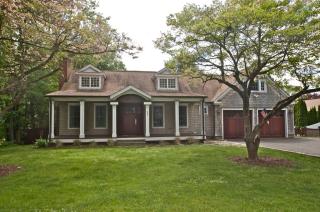 355 Morehouse Hwy, Fairfield, CT 06825-2712