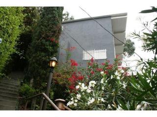 8000 Dickson Ln, Los Angeles, CA 90046-2008
