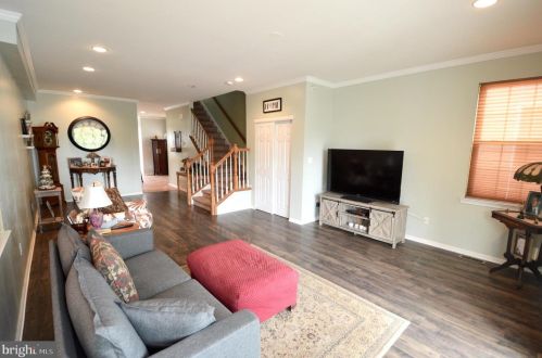 9200 Delaware Ave, Philadelphia, PA 19114-4209