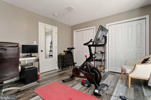 2912 Newcastle Ave, Silver Spring MD 20910-1216 exterior