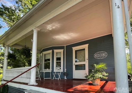 14 Monroe Ave, Trenton, NJ 08648-1606