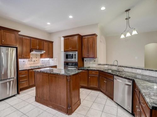 4520 Eagle Feather Dr, Austin TX  78735-6466 exterior