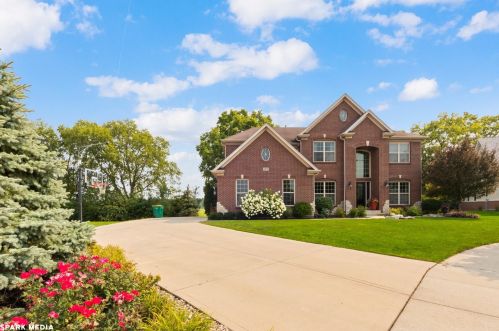 24715 Sleepy Hollow Ln, Plainfield, IL 60586-5677