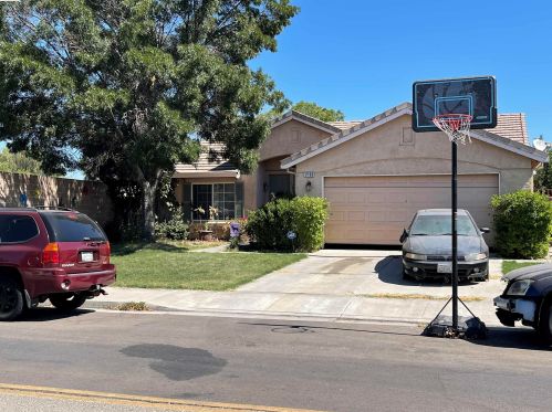 2193 Joseph Damon Dr, Tracy, CA 95377-2265