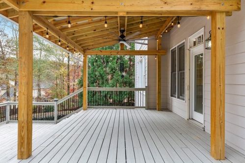 724 Vinings Estates Dr, Mableton GA  30126-5927 exterior
