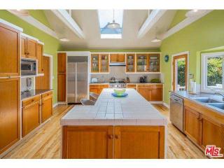 230 14th St, Santa Monica CA  90402-2112 exterior