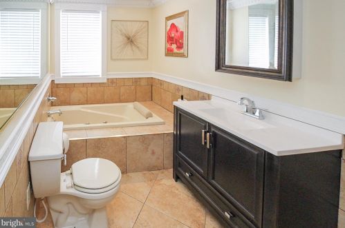 2626 Finlaw Ave, Camden NJ 08109-3116 exterior