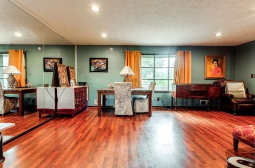 5870 Feldwood Rd, Atlanta GA  30349-2869 exterior
