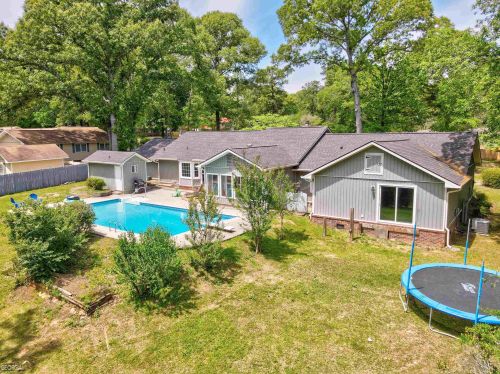 102 Chimney Pl, Warner Robins GA  31088-6523 exterior