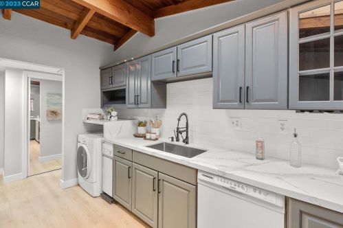 2248 Huron Dr, Concord CA  94519-2033 exterior