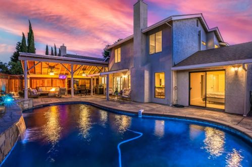1900 Spring Valley Way, Tracy, CA 95377-9285