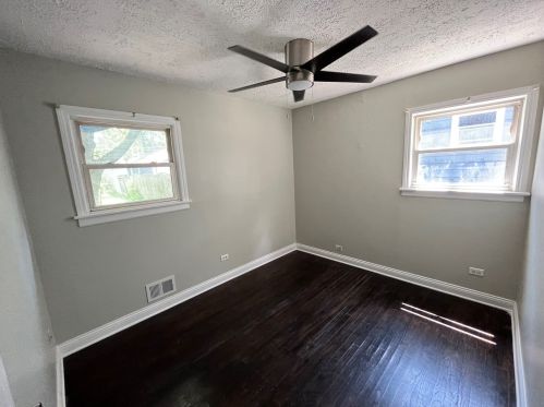 233 Yale Ave, Addison IL  60101-3955 exterior