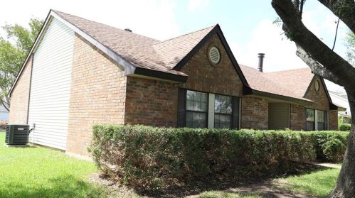 441 Rainier St, Cedar Hill TX 75104-2868 exterior