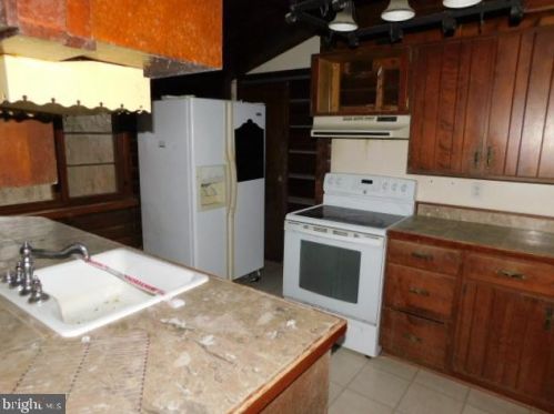 234 Red Bud Loop, Harpers Ferry WV 25425-5922 exterior