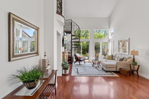 31 Del Perlatto, Irvine CA  92614-5359 exterior