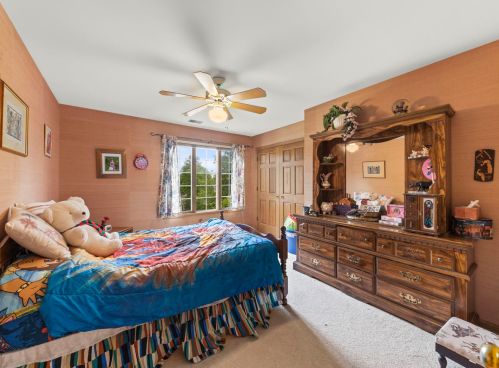 8815 Aintree Ln, Willowbrook IL  60527-8392 exterior