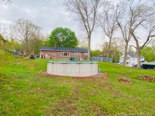 92 Lhomme St, Killingly, CT 06239-3614