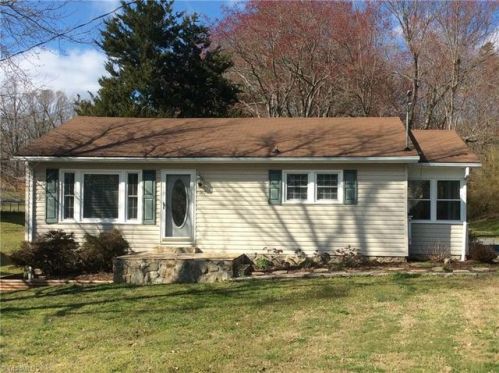 317 Hall Dr, Asheboro, NC 27205-7437