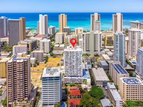 2452 Tusitala St, Honolulu HI  96815-3154 exterior