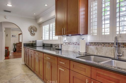 305 Kenmore St, Anaheim CA  92804-2114 exterior