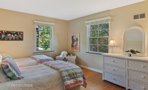 1640 Berkley Ct, Bannockburn IL 60015-2031 exterior