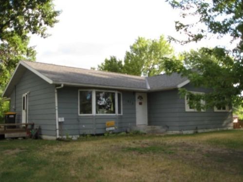 413 2nd St, Starbuck, MN 56381-2382