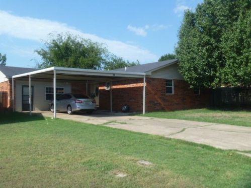 1104 Meadow Park Rd, Marietta, OK 73448-4602