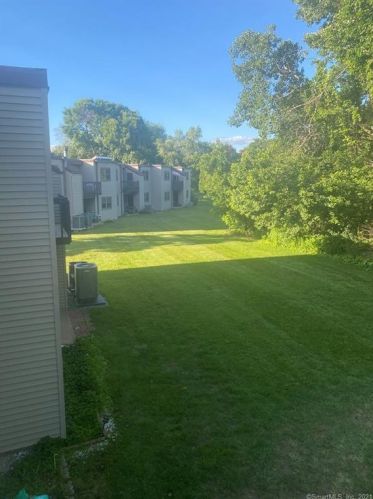 1310 Twin Circle Dr, Wapping CT  06074-2614 exterior