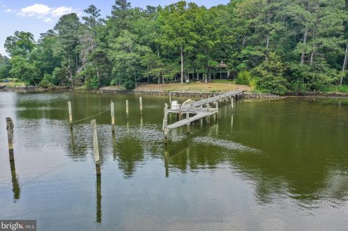598 Doctors Point Rd, Lottsburg, VA 22511-2107