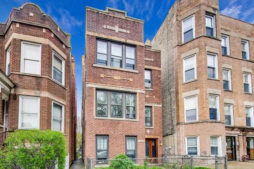 2327 Superior St, Chicago, IL 60612-1211