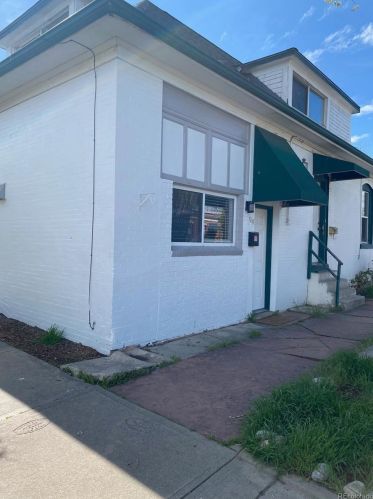 94 Elati St, Denver, CO 80223-1542