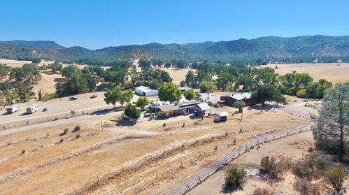 76980 San Antonio Rd, Lake Nacimiento, CA 93426-6971