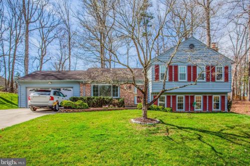 2667 Constitution Cir, Woodbridge, VA 22192-1301