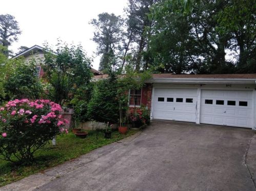 6002 Kingsbridge Rd, Tucker, GA 30084-1309