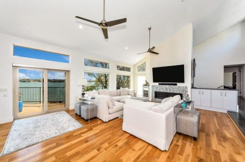 8940 Crest Wood Dr, Fort Worth TX  76179-4022 exterior