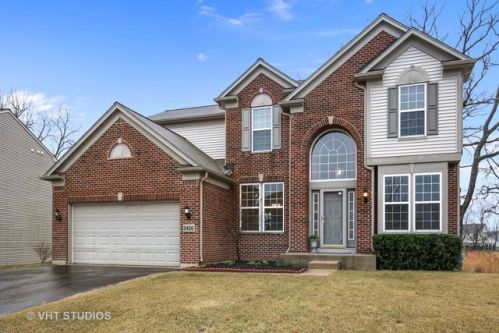 2426 Woodside Dr, Carpentersville, IL 60110-3464