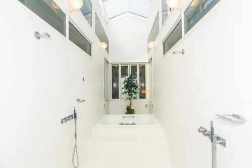 1205 Ikena Cir, Honolulu HI  96821-2561 exterior