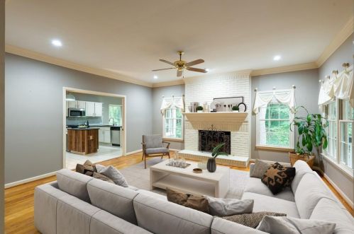 4226 Carmain Dr, Atlanta GA  30342-3504 exterior