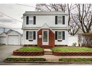 76 Grantland Rd, Cranston, RI 02910-2625