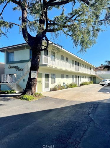 10440 Downey Ave, Downey, CA 90241-2520