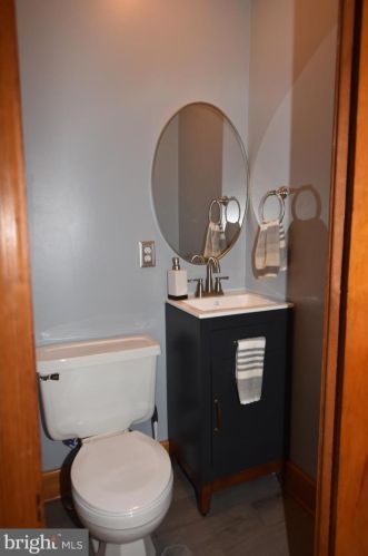 293 St, Hanover PA 17331-2320 exterior