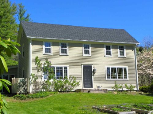 46 Jewell St, South Hampton, NH