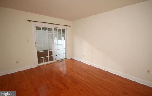 6 Torrey Ln, Princeton NJ 08542-3231 exterior