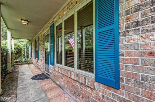 445 Village Dr, Woodbine, GA 31569-4433