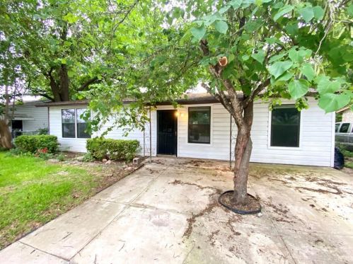 6211 Club Ter, Austin TX  78741-3305 exterior