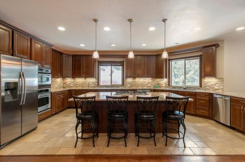 10970 Palisades Dr, Truckee CA  96161-3188 exterior