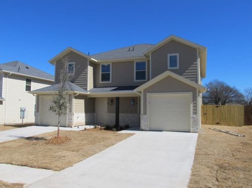 803 4th St, Bonham, TX 75418-4606