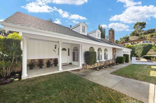1851 Greenbriar Rd, Glendale CA  91207-1064 exterior