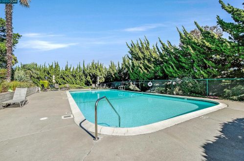 19100 Crest Ave, Hayward CA  94546-2837 exterior